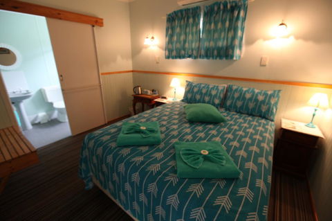 Jacaranda Guest House - Pubs and Clubs 11