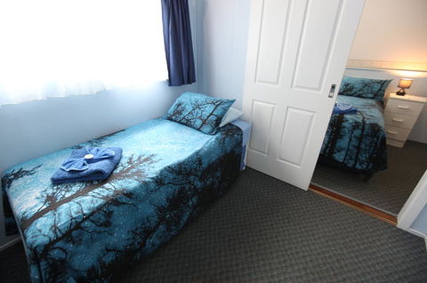 Jacaranda Guest House - Pubs and Clubs 4