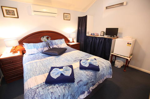 Jacaranda Guest House - Pubs and Clubs 21