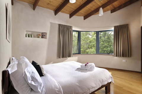 Aiyana Retreat - Go Out 12