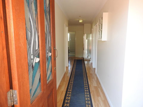 The Royal Dolphin Bed & Breakfast Safety Bay - Go Out 13