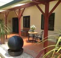 Busselton Guest House - Pubs and Clubs