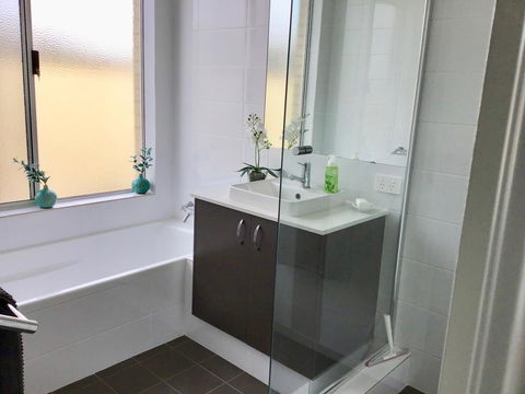 Be Wowed By Bayou - Busselton - Go Out 12