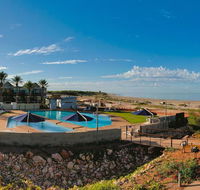 Mantarays Ningaloo Beach Resort - Pubs and Clubs