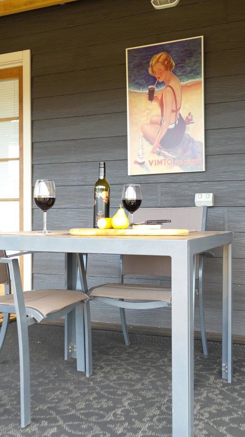 Windfall Estate Vineyard Cottage - Go Out 10