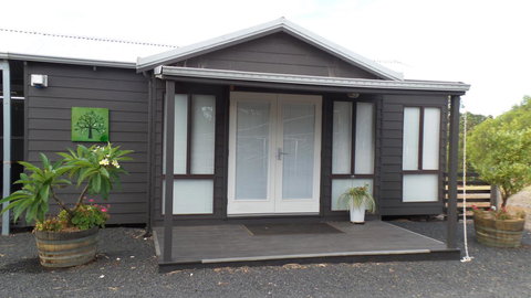 Windfall Estate Vineyard Cottage - Go Out 15