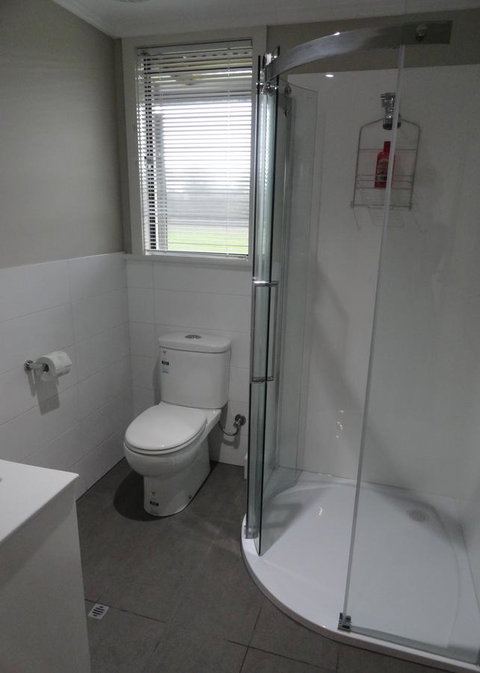 Windfall Estate Vineyard Cottage - Go Out 7