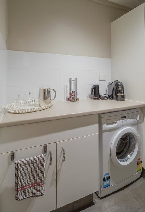 Windfall Estate Vineyard Cottage - Go Out 6