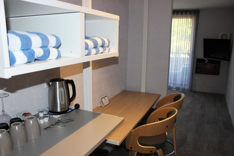 Atrium Hotel Mandurah - Pubs and Clubs 11