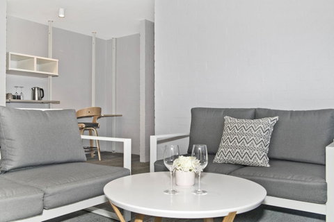 Atrium Hotel Mandurah - Pubs and Clubs 22