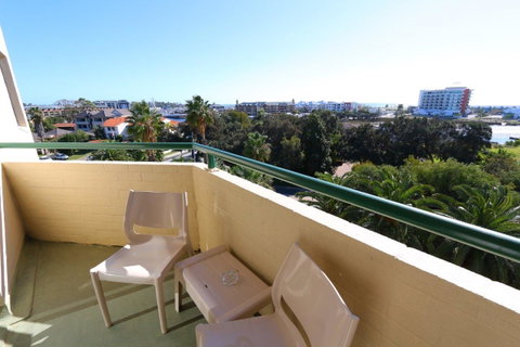 Atrium Hotel Mandurah - Pubs and Clubs 19