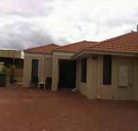 House close to airport - Go Out