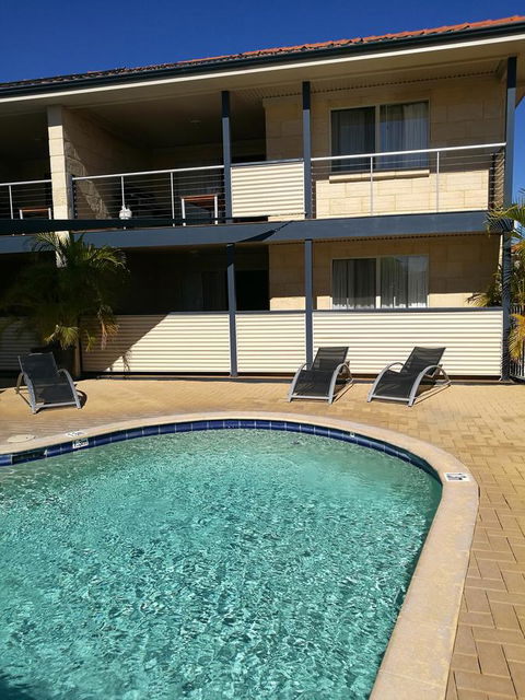 Kalbarri Edge Resort - Pubs and Clubs 31