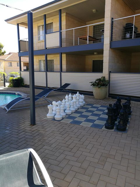 Kalbarri Edge Resort - Pubs and Clubs 37