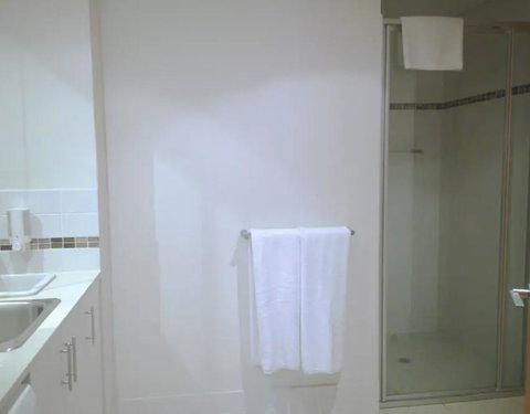 Outram St Apartment - Go Out 2