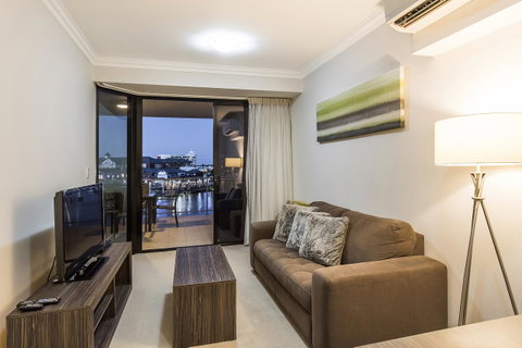 Dolphin Quay Apartments - Pubs and Clubs 20
