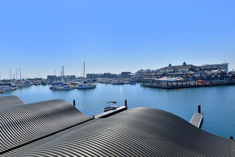 Dolphin Quay Apartments - Pubs and Clubs 6