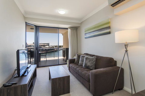 Dolphin Quay Apartments - Pubs and Clubs 32