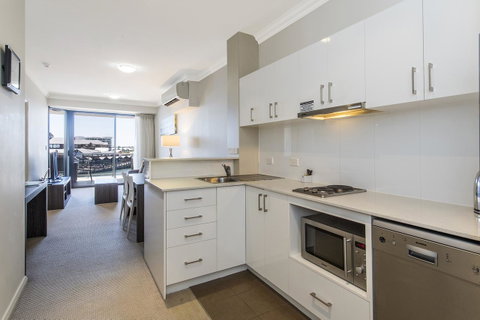 Dolphin Quay Apartments - Pubs and Clubs 35