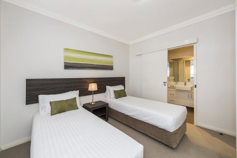 Dolphin Quay Apartments - Pubs and Clubs 44