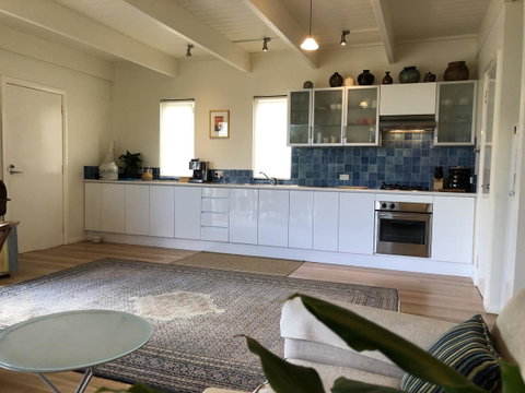 Orion Studio With Ocean Views - Pubs and Clubs 4