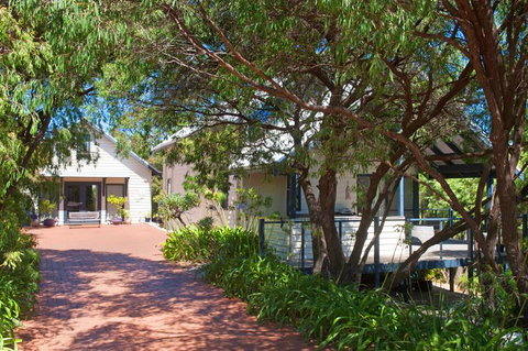 Orion Studio With Ocean Views - Pubs and Clubs 1