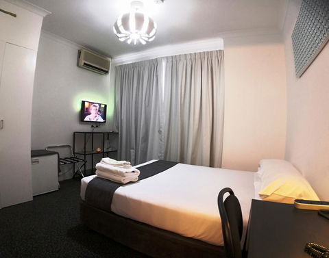 Criterion Hotel Perth - Pubs and Clubs 6