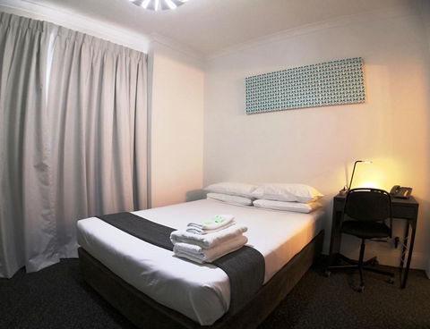 Criterion Hotel Perth - Pubs and Clubs 4