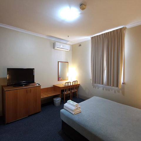 Criterion Hotel Perth - Pubs and Clubs 35