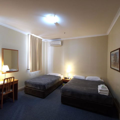 Criterion Hotel Perth - Pubs and Clubs 32