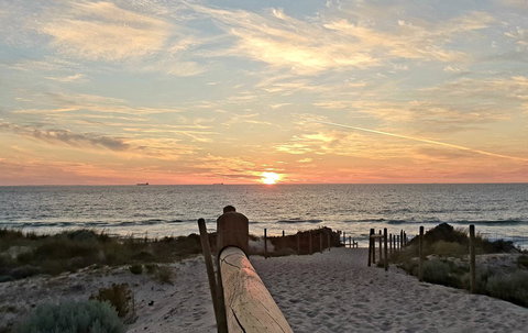 Sandcastles Beachfront Luxury Retreat Apartment - Go Out 4