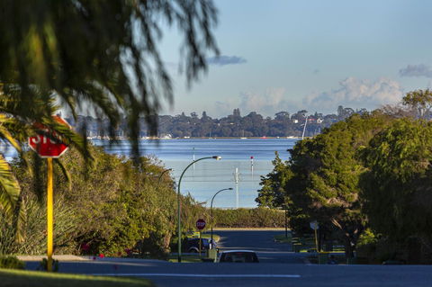 Como Executive Apartment - Pubs and Clubs 21