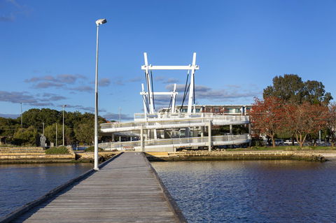 Como Executive Apartment - Pubs and Clubs 25