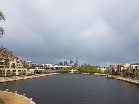 Como Executive Apartment - Pubs and Clubs 38