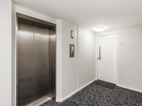 South Perth Deluxe Apartment - Go Out 44