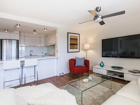 South Perth Deluxe Apartment - Go Out 31