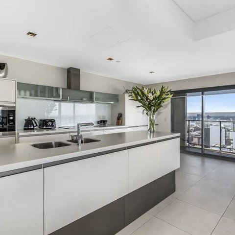 Astra Apartments Perth CBD - Pubs and Clubs 2