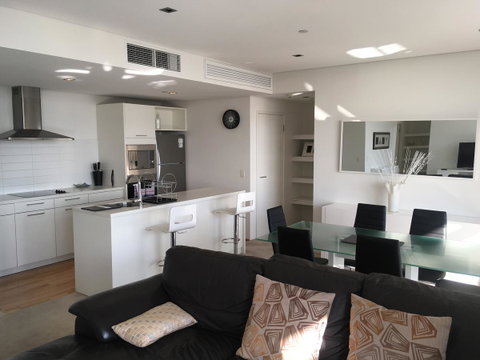 Astra Apartments Perth CBD - Pubs and Clubs 36