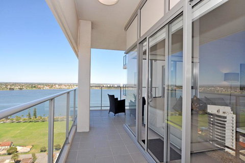 Astra Apartments Perth CBD - Pubs and Clubs 27