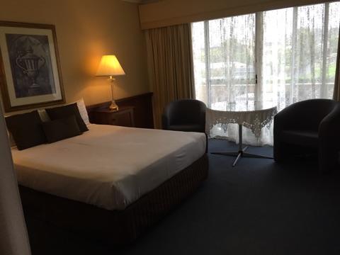 Clifton Motel & Grittleton Lodge - Pubs and Clubs 14