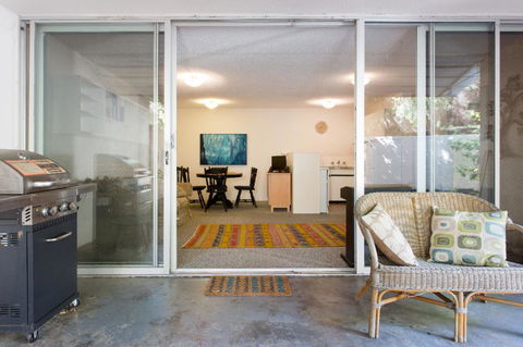 Retro Central Claremont Oasis - Pubs and Clubs 7