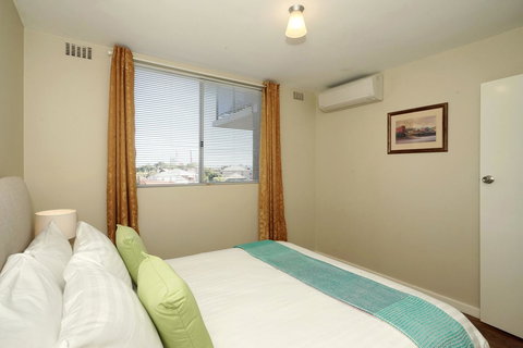 Freo Apartment - Pubs and Clubs 5