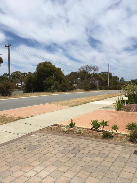 Shiraz Heights - Pubs and Clubs 7