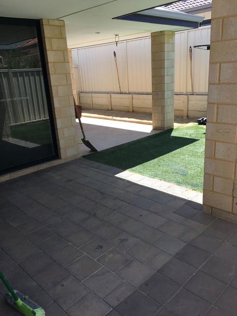 Shiraz Heights - Pubs and Clubs 18