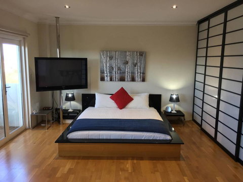 Colin St Apartment - Pubs and Clubs 9