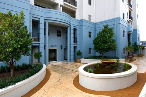 Colin St Apartment - Pubs and Clubs 5