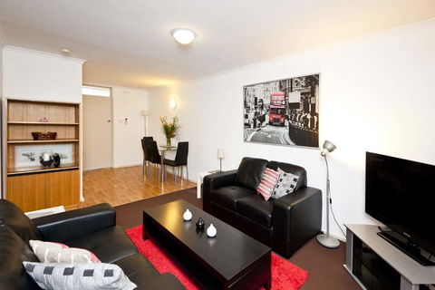 Cunningham Terrace 8 - Go Out 8