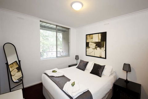 Cunningham Terrace 8 - Go Out 1