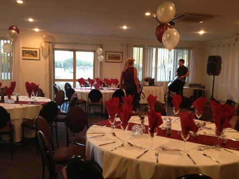 Pinnacles Edge Resort - Pubs and Clubs 18