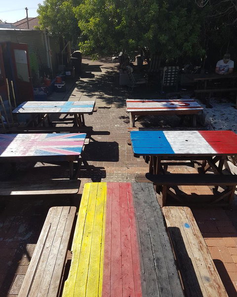 Planet Inn Backpackers - Pubs and Clubs 3